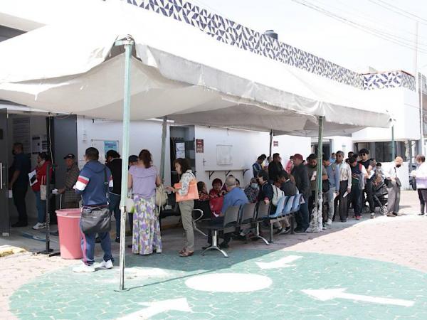 El ISSSTEP atiende el desabasto de medicamentos en sus unidades médicas