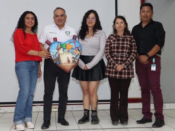 Celebramos la amistad y el compañerismo en UTTECAM