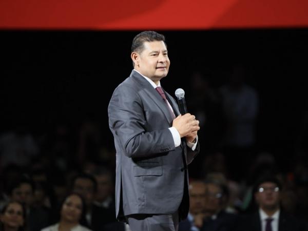 El futuro de Puebla se construye con resultados y de la mano del pueblo: Armenta Mier