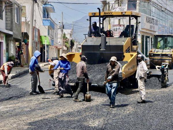 Gobierno del Estado pavimenta la calle San Alfonso en la capital poblana