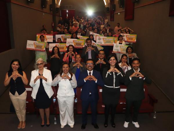 Gobierno estatal reconoce talento de la ciudadanía en favor de la transparencia