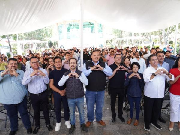 Reciben habitantes de San Martín Texmelucan información de los programas de Bienestar