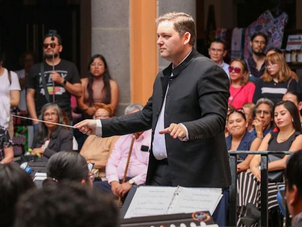 Carlos Ramos Regidor presenta con éxito obra musical “CECAMBA” en Casa de la Cultura