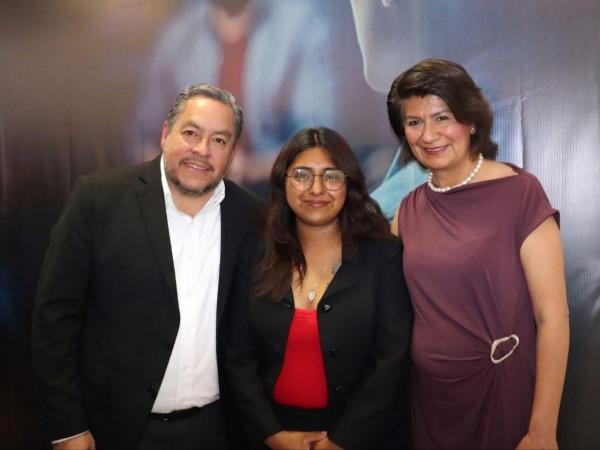 Consolidan alumnas de UTH su pase a la final del Start-Up