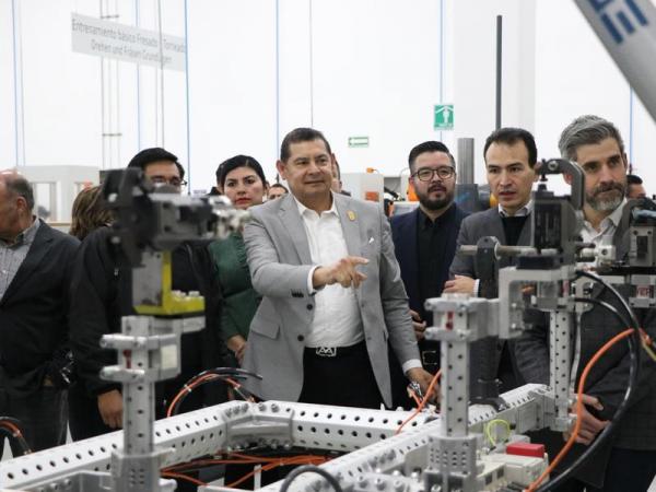 Olinia se queda en Puebla, inició la construcción del Centro de Diseño