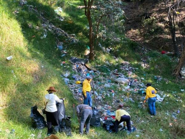 Participa CEASPUE en jornadas de limpieza en ribera del Río Atoyac