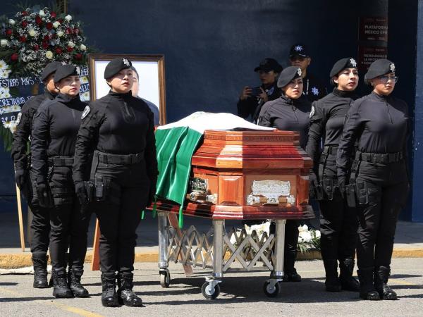 Con honor y respeto, despide SSP a polic&iacute;a fallecido en cumplimiento del deber