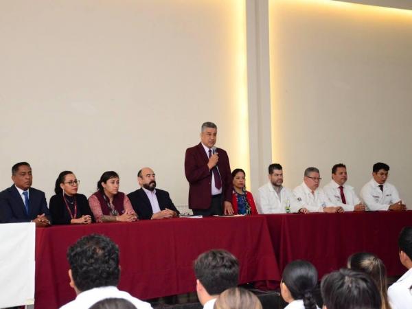 USEP refuerza formación clínica con internado de pregrado