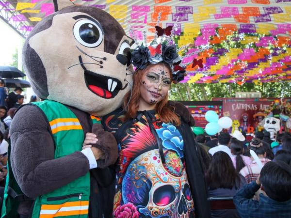 UTTECAM celebra Día de Muertos con arte, cine y tradición