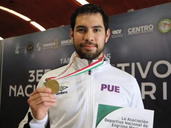 Poblano conquista el oro en el Selectivo Nacional de Esgrima
