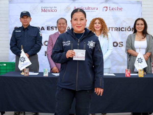 Policía Auxiliar y Liconsa firman carta de adhesión para distribución de leche