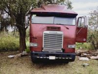 Fuerzas de seguridad localizan tractocami&oacute;n con hidrocarburo y recuperan cami&oacute;n robado