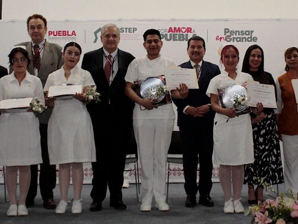 Gobierno de Puebla reconoce la vocación humanista del personal de enfermería: ISSSTEP