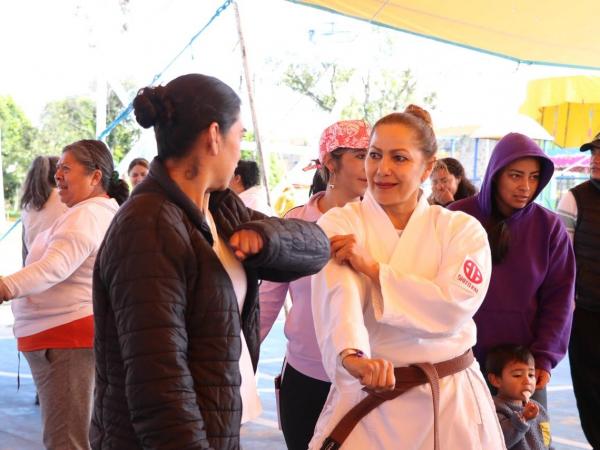 Gobierno de Puebla impulsa autonomía de las mujeres en Acajete