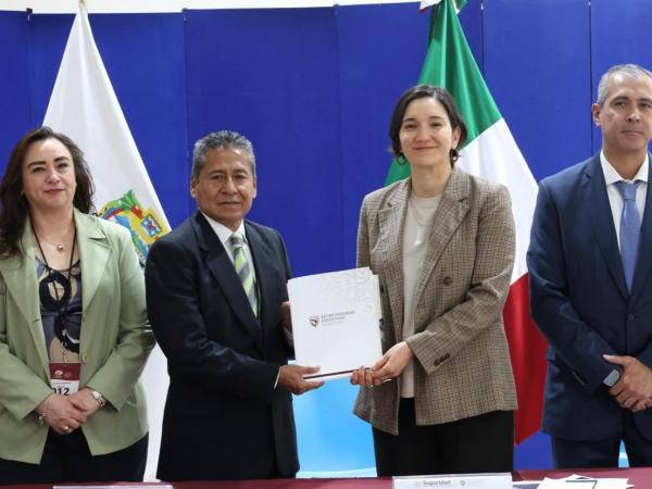 Con firma de convenios, gobierno federal y estatal refuerzan seguridad en Puebla