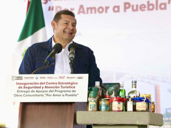 Gobierno estatal consolida corredor carretero estratégico para detonar desarrollo regional de Puebla.