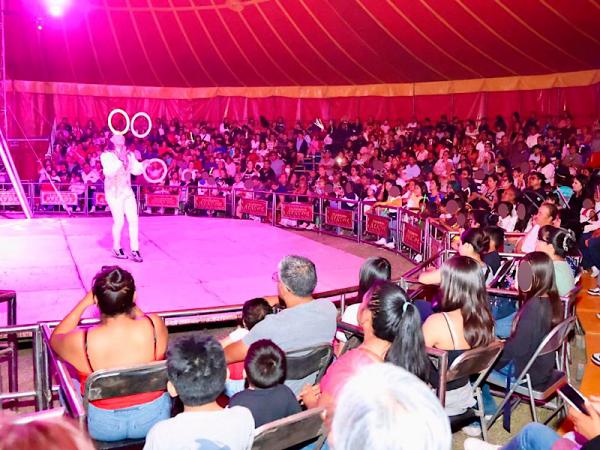 SEDIF promueve valores y unión familiar a través de la magia del circo