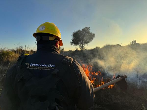 Con respuesta inmediata Gobierno de Puebla evita pérdidas al controlar incendio en El Seco