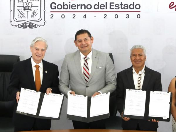 Convenio entre SEP y UDLAP impulsa profesionalización de trabajadores de la educación