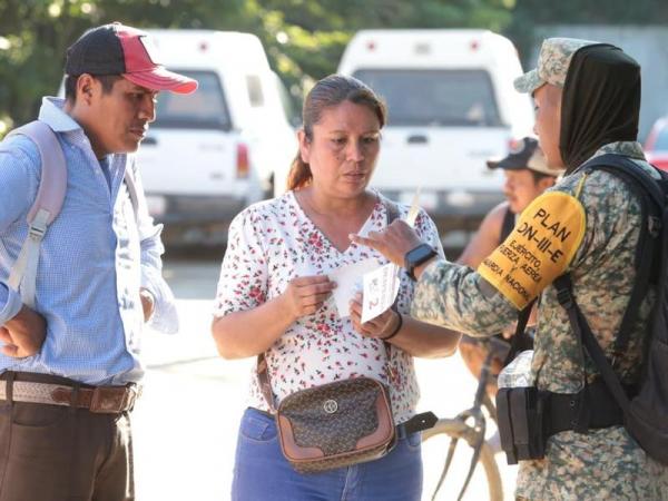 Mantiene gobierno federal, estatal y Fuerzas Armadas, supervisión a comunidades afectadas por lluvias