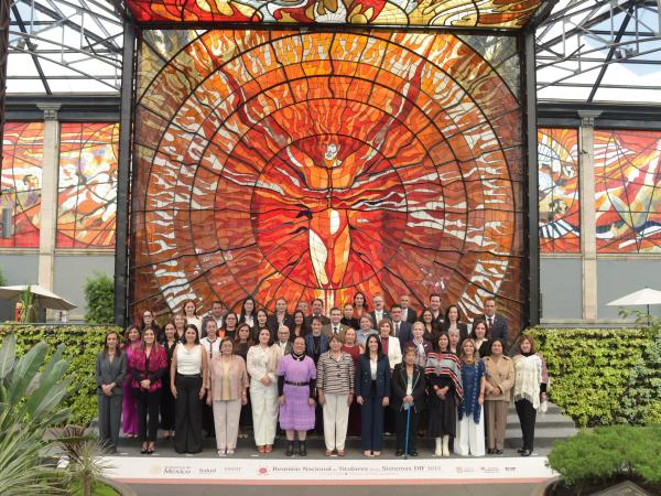 Puebla presenta modelo CEPOSAMI en Reunión Nacional de Titulares DIF