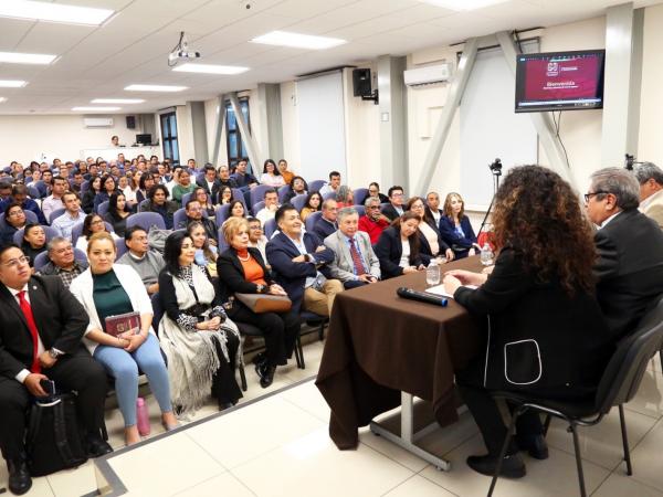 IAP Puebla da la bienvenida a nuevos estudiantes comprometidos con el servicio público