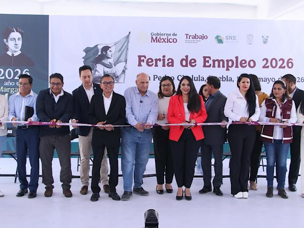 Gobierno estatal acerc&oacute; mil 700 vacantes de trabajo a Cholula