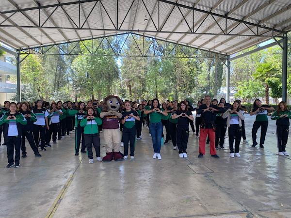 Secretaría de las Mujeres lleva taller de autodefensa a estudiantes del BINE