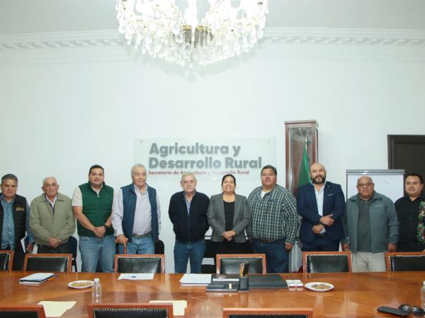 Con acuerdos justos, gobierno estatal impulsa a productores de cebada