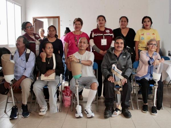 Con prótesis, SEDIF brinda movilidad y autonomía a personas con discapacidad