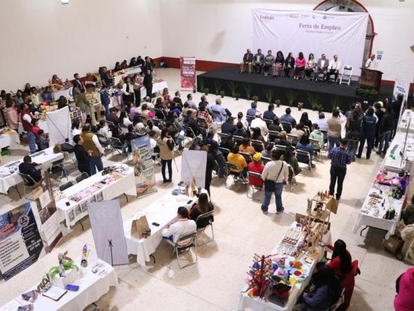 Gobierno estatal realiza sexta Feria de Empleo en Zacatlán