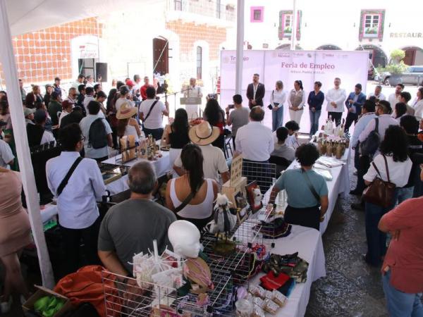 Gobierno estatal lleva ofertas de empleo formal a Cuautlancingo y Atlixco