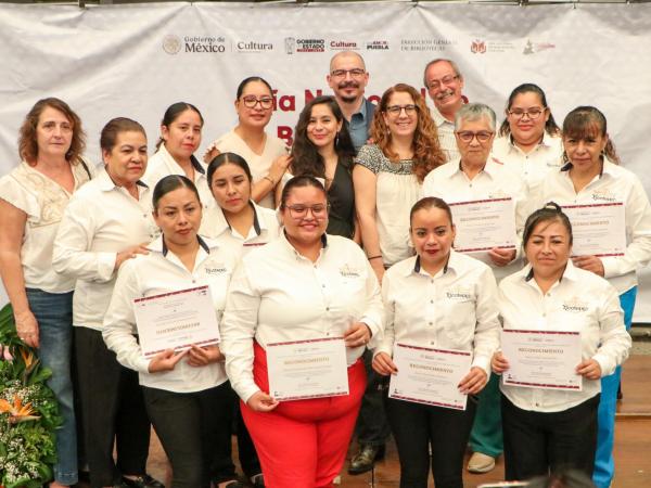Reconoce gobierno estatal labor de bibliotecarias y bibliotecarios de Puebla