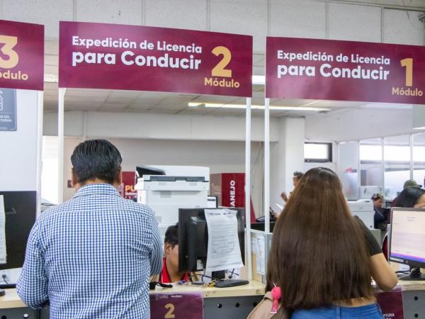 Presenta gobierno estatal guía de estudio para obtención de licencias de conducir