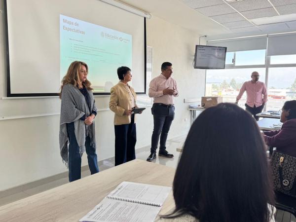 Reciben docentes curso sobre responsabilidad administrativa con certeza institucional