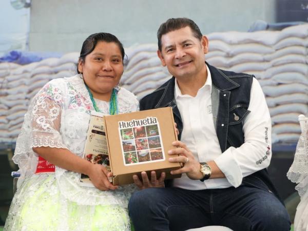 Fortalecimiento del campo y conectividad para bienestar de familias serranas: Armenta Mier 