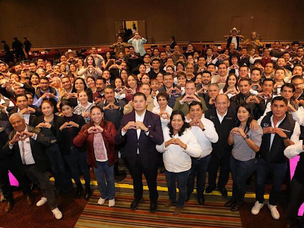 Amar a Puebla es llevar bienestar a todas las regiones del estado: Armenta.