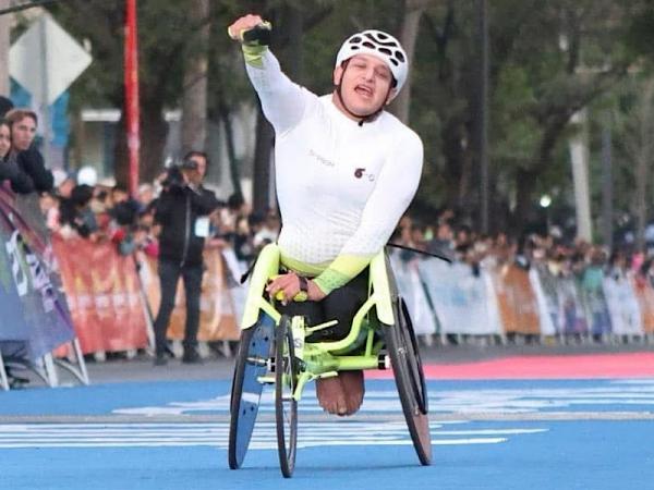 Para atletas poblanos conquistan el Medio Maratón de Guadalajara.