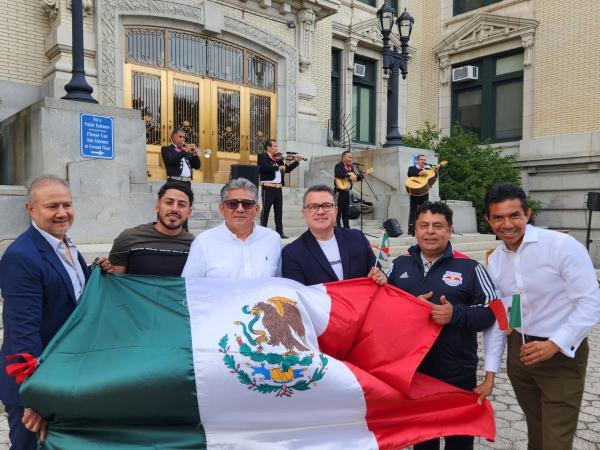 Gobierno de Puebla se une a los festejos patrios en Nueva York