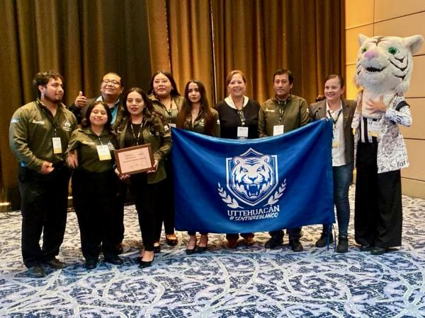 Conquistan estudiantes de UTTehuacán podio nacional con proyectos de innovación