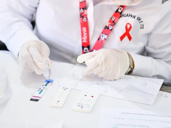 Gobierno reafirma compromiso con prevención del VIH y reactivación del COESIDA