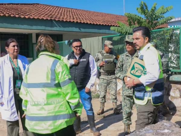 Zoé Robledo supervisa labores de limpieza y rehabilitación en Hospital de La Ceiba