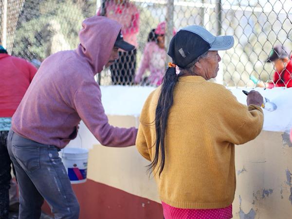 Secretario de Educación encabeza trabajo comunitario en escuela primaria de Cuyoaco