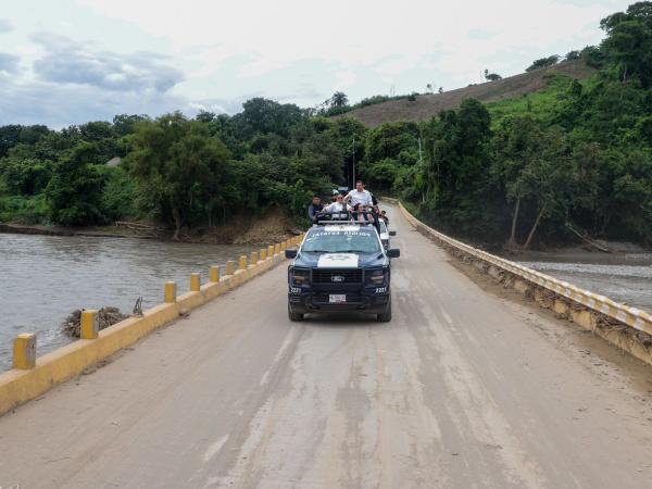 Gobierno federal y estatal, CONAGUA y CEASPUE trabajan en río Pantepec para prevenir futuras inundaciones