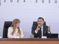 Casas del Abue trascienden cambios de gobierno; pol&iacute;tica humanitaria exitosa con dignidad