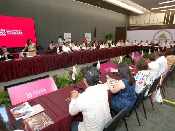 Gobierno de Puebla destaca en reunión nacional de contralores