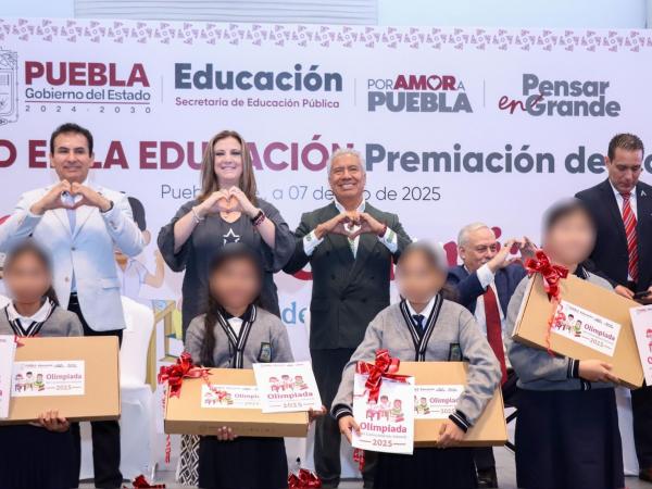 Reconocen a ganadores de la Olimpiada del Conocimiento 2025