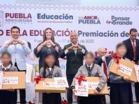 Reconocen a ganadores de la Olimpiada del Conocimiento 2025