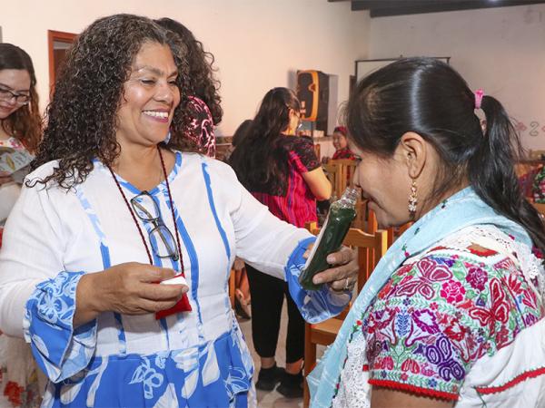Gobierno fomenta preservación y difusión de saberes tradicionales con encuentro en Cuetzalan