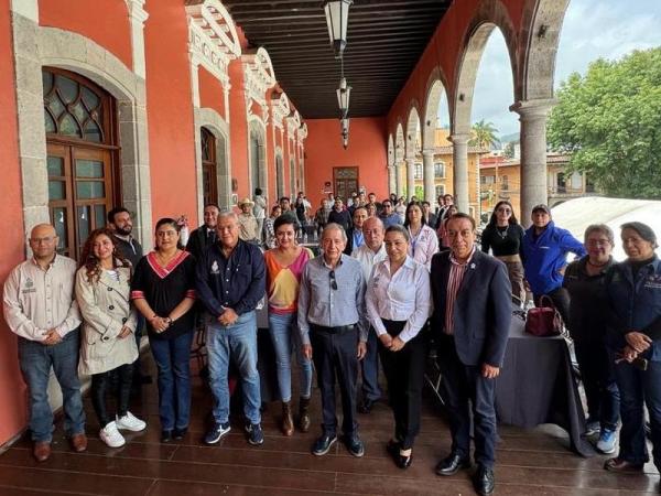 Secretaría de Desarrollo Turístico entrega reconocimiento al Pueblo Mágico de Huauchinango